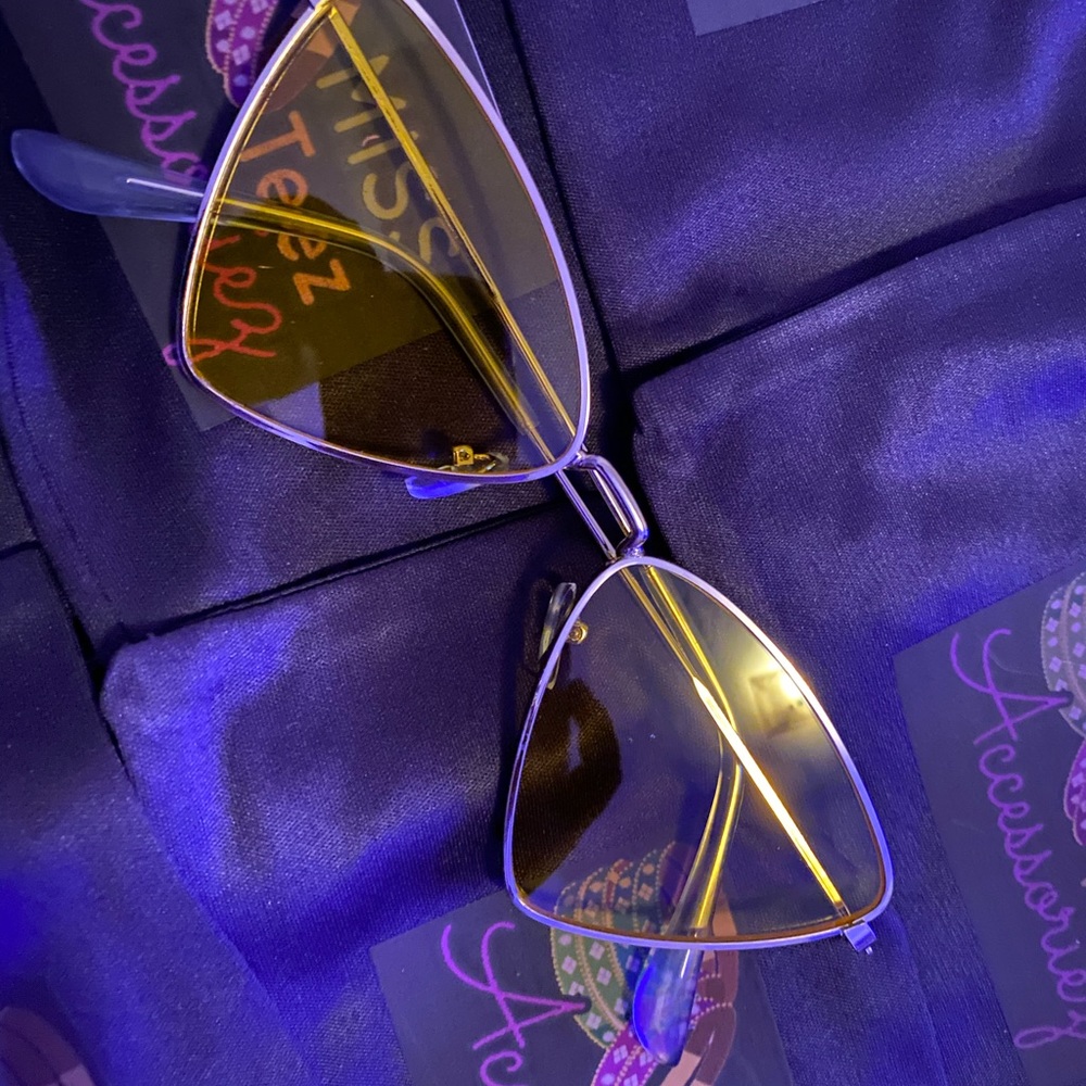 Sunglasses - Picture 6 of 6